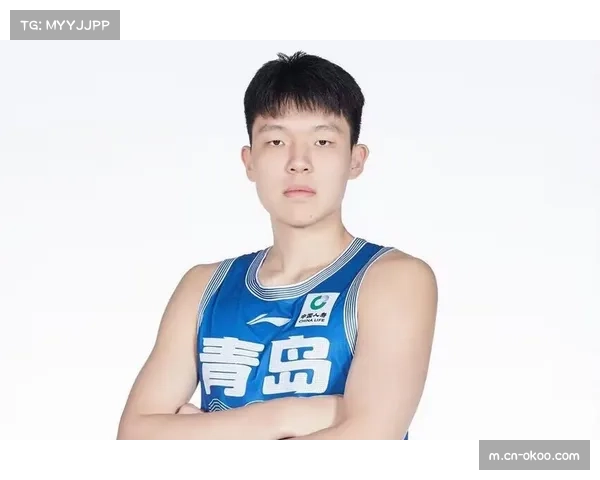 青岛杨瀚森内线防守出色 但进攻端策应效率有待提升优化 青岛杨瀚森内线防守出色 但进攻端策应效率有待提升优化